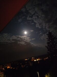 [Justine CM] Ciel de nuit du 4ème étage et pleine lune